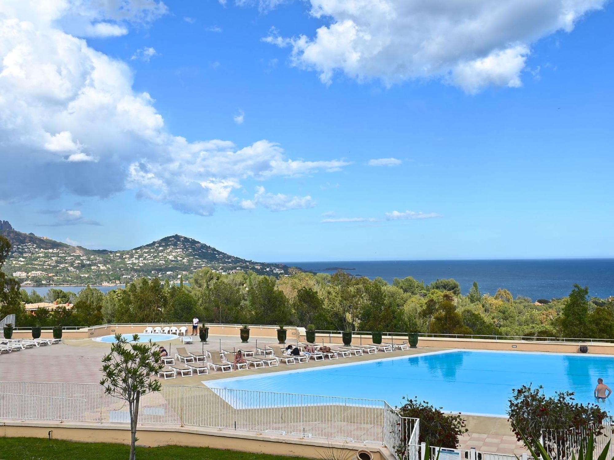 Apartment Village Cap Esterel - Le Village-68 By Interhome Saint-Raphaël Exterior foto
